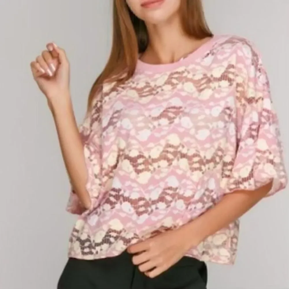 NEW Zara Size Medium Pink Lemonade Floral Lace Boxy Cropped Top